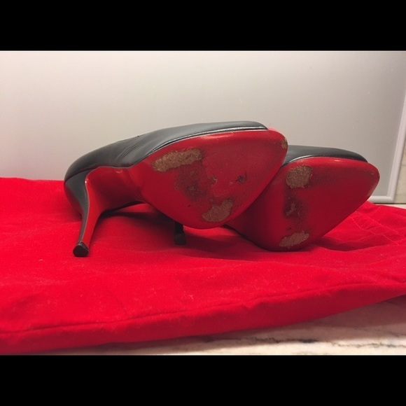 CLASSIC LOUBOUTIN PATENT LEATHER PEEP TOES - Picture 6 of 7